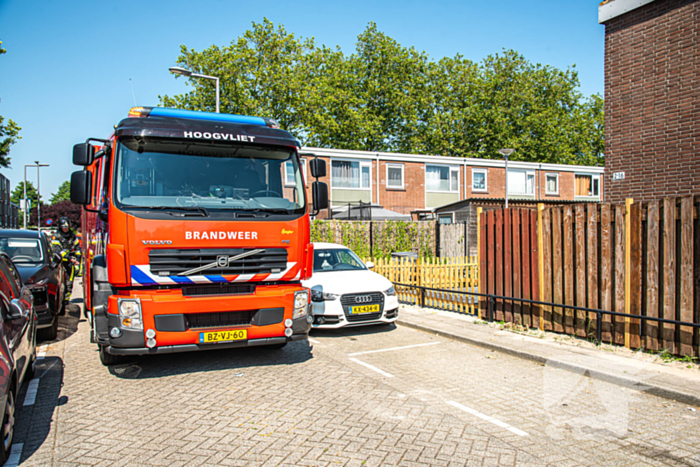 Vergeten gasflessen op het dak blazen af in verband met hitte