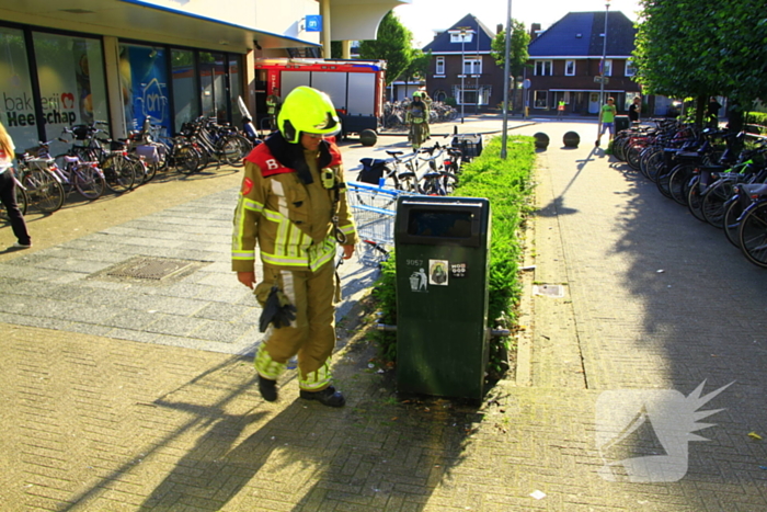 Brand in prullenbak snel geblust