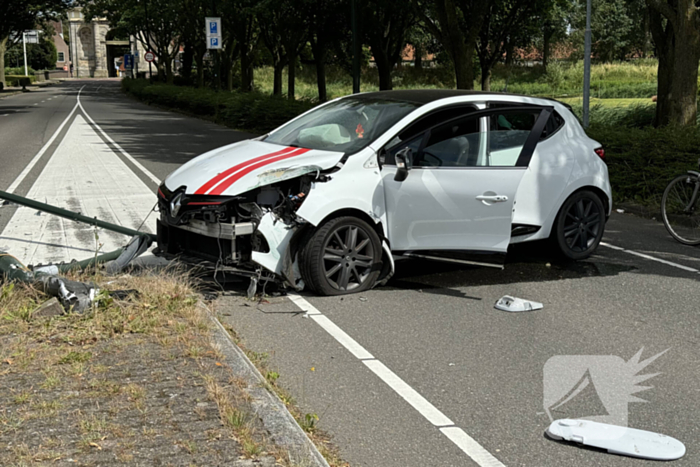 Ravage en gewonde na crash met auto