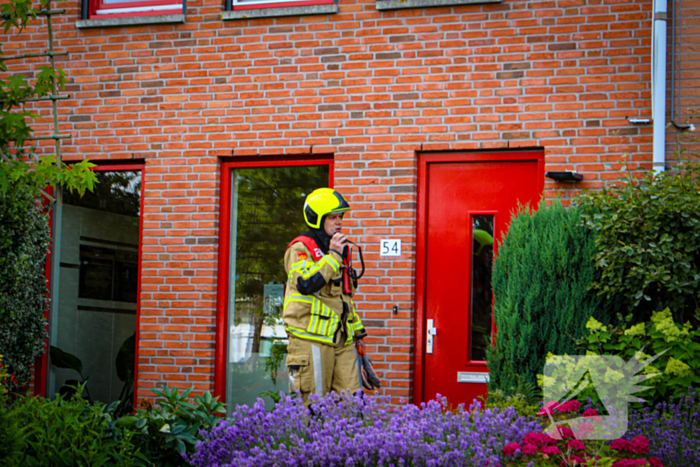 Brandweer gebeld voor gaslucht in woning