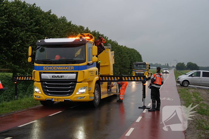 Automobilist verliest macht over het stuur en belandt in de sloot