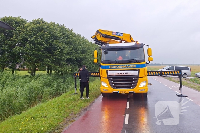 Automobilist verliest macht over het stuur en belandt in de sloot