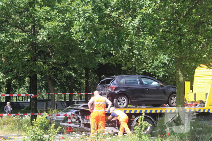 Voertuigen fors beschadigd na botsing