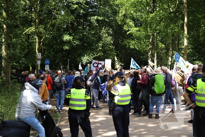 XR-demonstranten pogen opnieuw snelweg te blokkeren