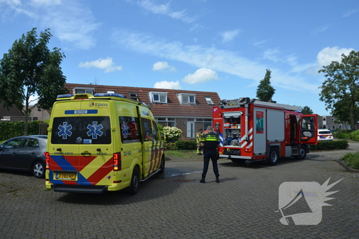 Brandweer ventileert woning na brand