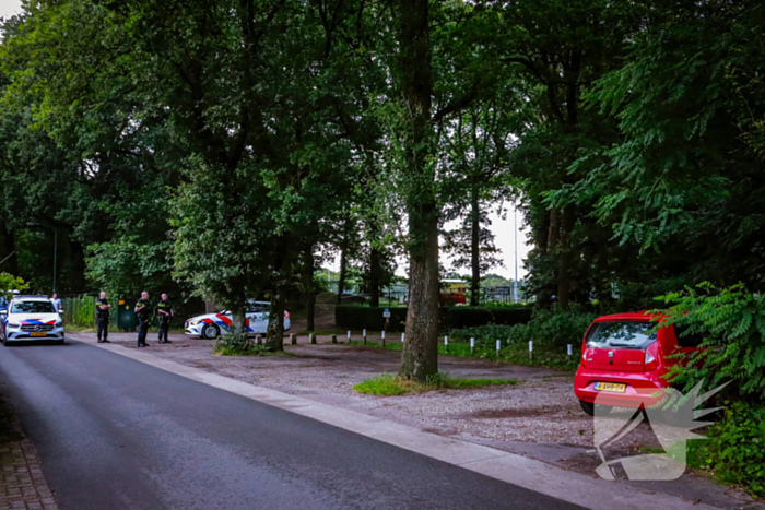 Politie lost schoten bij zoektocht naar voortvluchtige verdachte