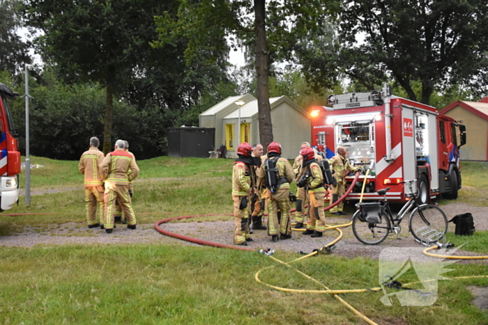 Tiny House volledig uitgebrand, onderzoek naar mogelijke brandstichting