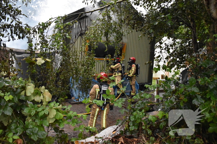 Tiny House volledig uitgebrand, onderzoek naar mogelijke brandstichting