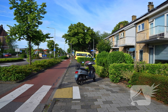 Scooterrijder gewond na verkeersongeval