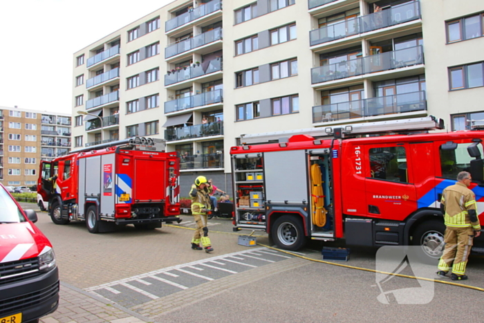 Brandlucht door smeulende accu in scootmobiel