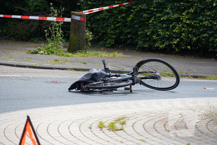 Ernstig ongeval met fietser en bestelbus