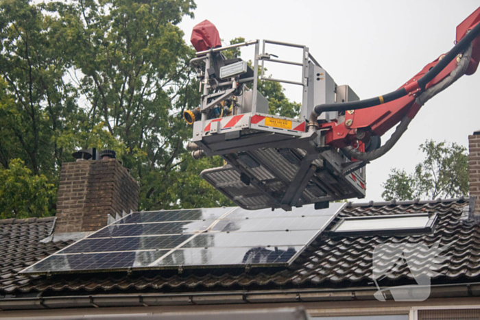 Bliksem slaat in op zonnepanelen