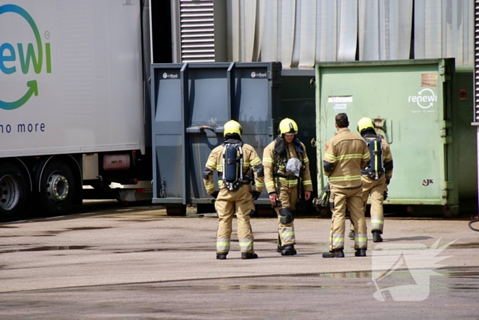 Container vliegt in brand bij Bernhoven ziekenhuis