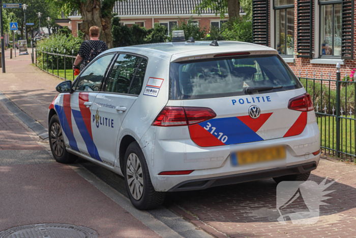 Bestuurder raakt macht over het stuur kwijt en raakt op de kop