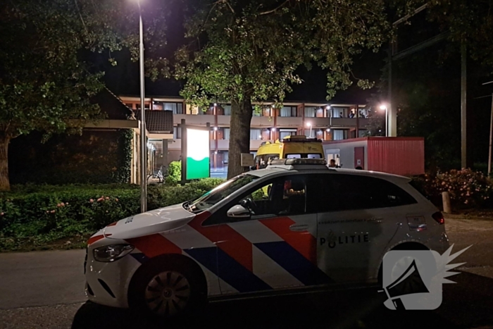 Steekincident in Noodopvang voor Vluchtelingen: Slachtoffer Naar Ziekenhuis, Politie Start Onderzoek