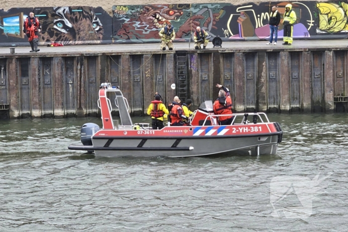 Grote zoektocht in water na aantreffen rollator