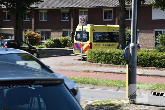 Scooter en bestelbus botsing op elkaar