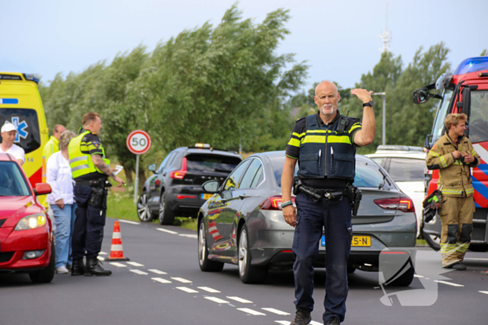 Automobilist verliest macht over stuur en belandt in water