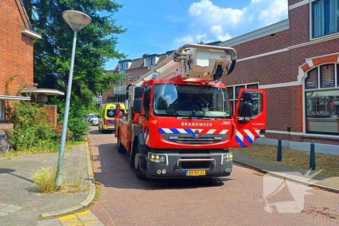 Voorbijganger ontdekt brand in flat