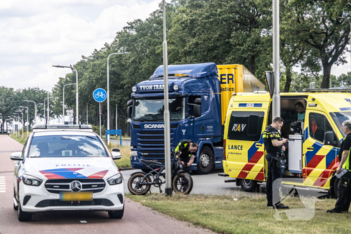 Fatbiker aangereden door bestuurder bestelbus