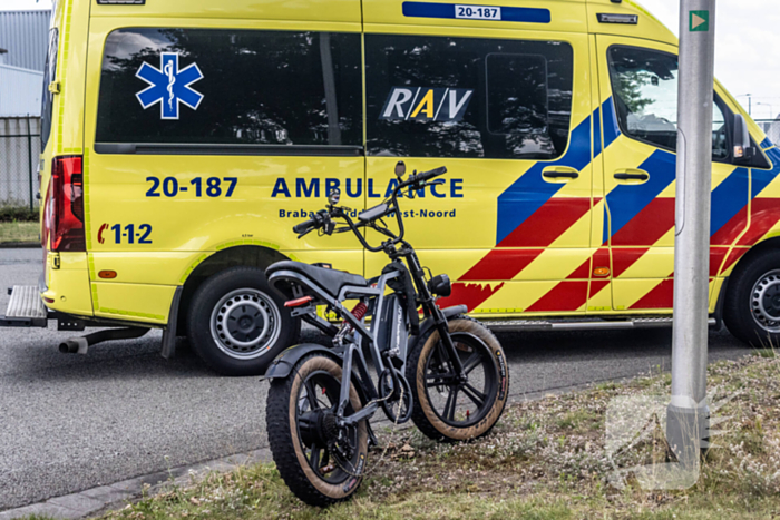 Fatbiker aangereden door bestuurder bestelbus