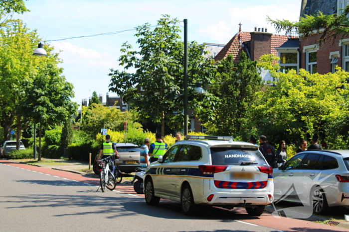 Scooterrijder gaat onderuit met deelscooter