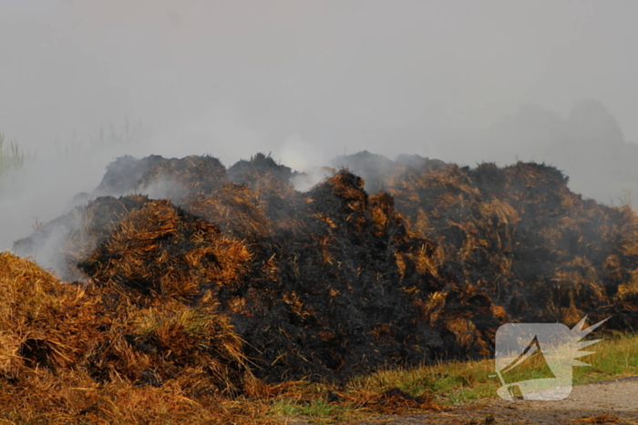 Brandweer ingezet voor brandend geperst hooi