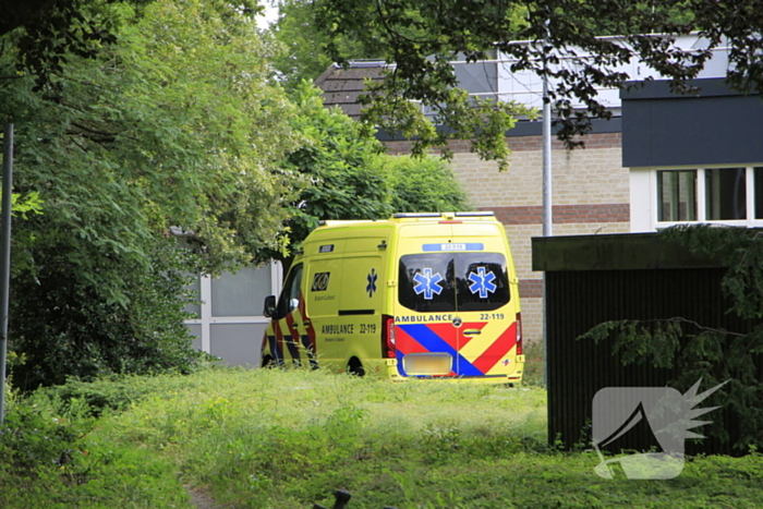 Incident in zwembad, politie doet onderzoek