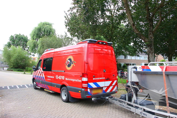 Hulpdiensten ingezet voor steppen naast sloot