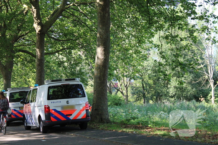 Hulpdiensten groots ingezet voor een te water geraakt persoon