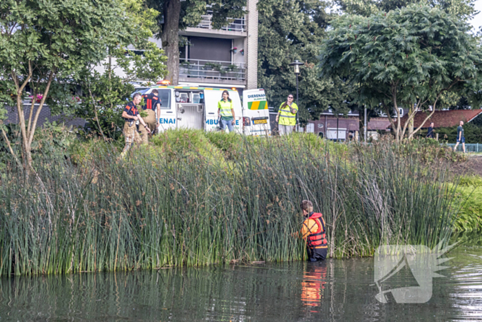 Verstrikte waterhoen laat zich niet vangen