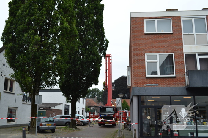 Flinke brand bij autobedrijf