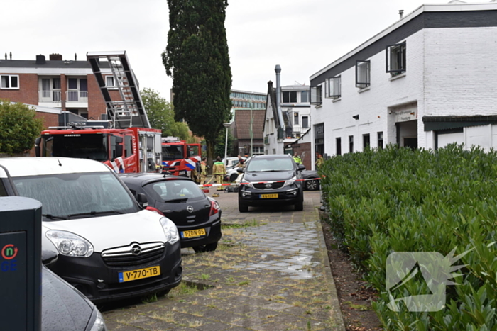 Flinke brand bij autobedrijf