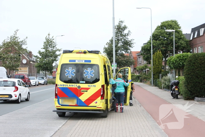 Twee personen gewond bij kop-staartbotsing