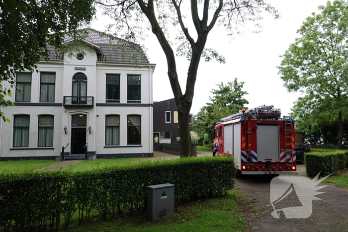 Loempia in magnetron zorgt voor rookontwikkeling en brandweer inzet