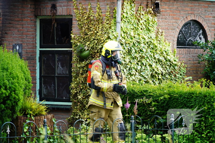 Stolpboerderij verwoest door uitslaande brand