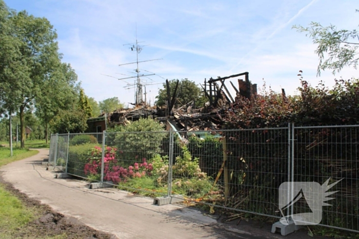 Flinke ravage na verwoestende brand bij stolpboerderij