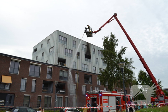 Brand op balkon snel onder controle