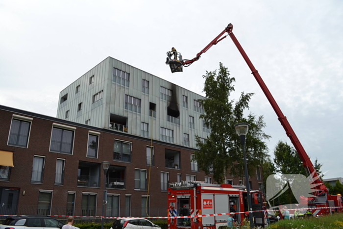 Brand op balkon snel onder controle