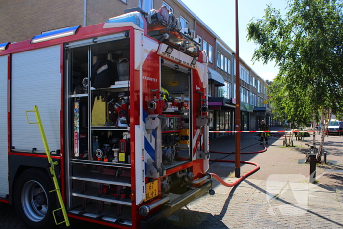 Hulpdiensten groots ingezet voor brandende werkplaats bij fietsenwinkel