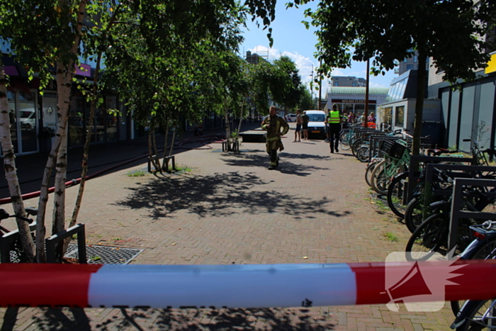 Hulpdiensten groots ingezet voor brandende werkplaats bij fietsenwinkel