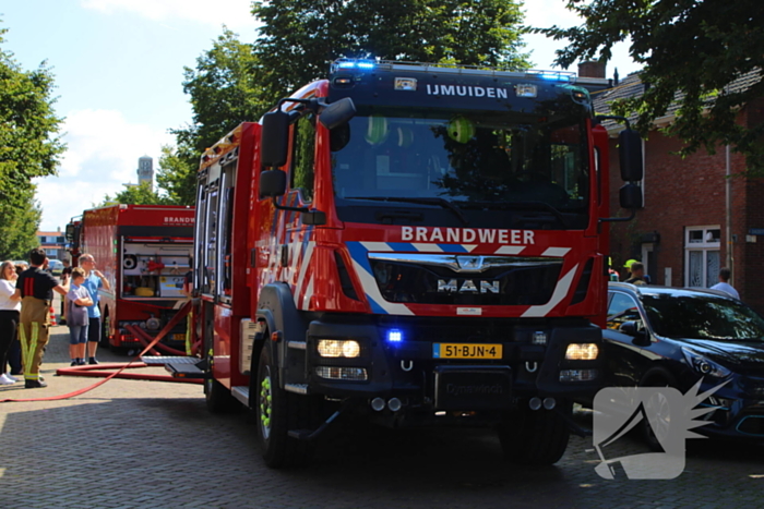 Hulpdiensten groots ingezet voor brandende werkplaats bij fietsenwinkel