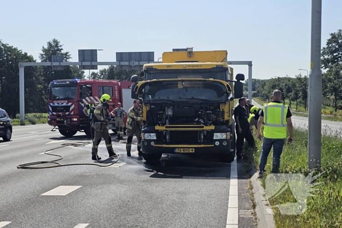 Brandend papier zorgt voor brandweer inzet