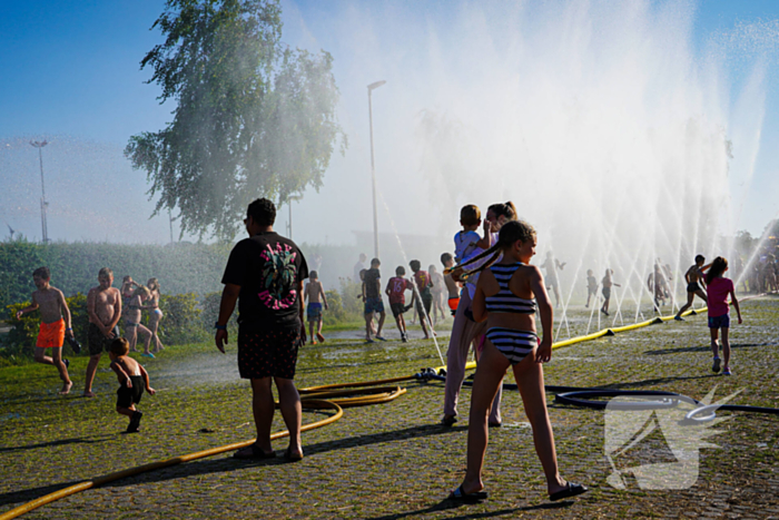 Waterfestijn zorgt voor veel plezier en afkoeling