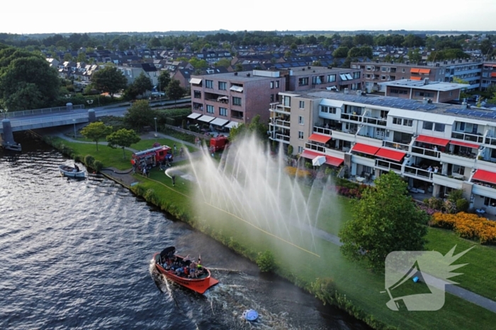 Brandweer zorgt voor vertier en verkoeling