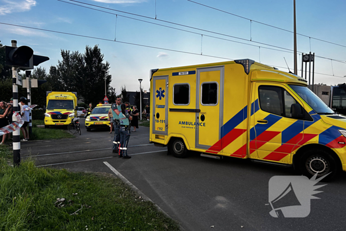 Scooterrijder zwaargewond bij aanrijding met tram