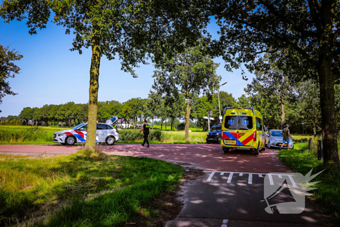 Vrouw slaat om met scootmobiel