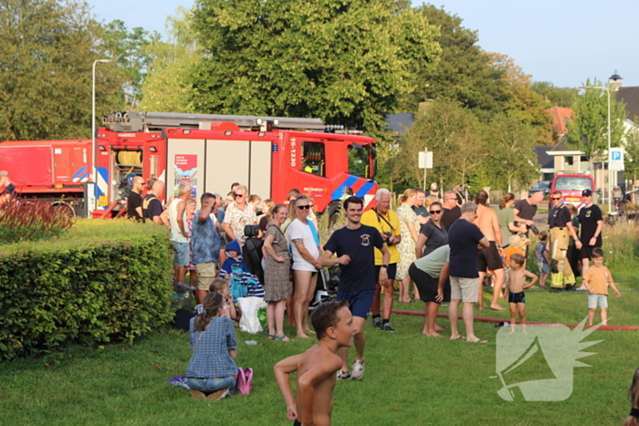 Jong en oud genieten bij waterfestijn