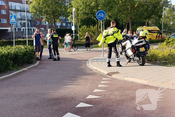 Twee voertuigen botsen achterop elkaar