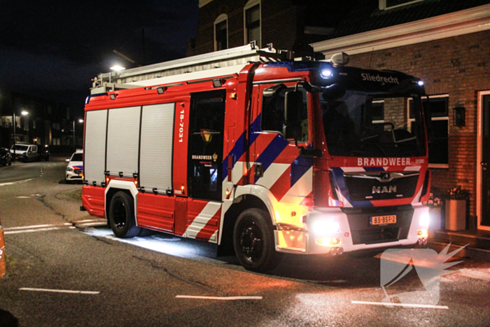 Hulpverleners halen vrouw uit rivier